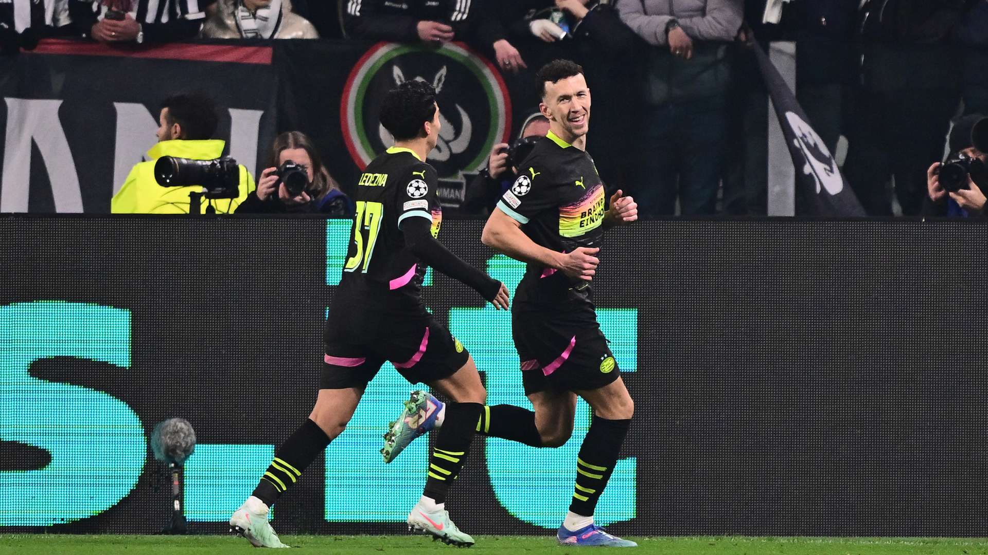 其攻防兼备 其攻防兼备